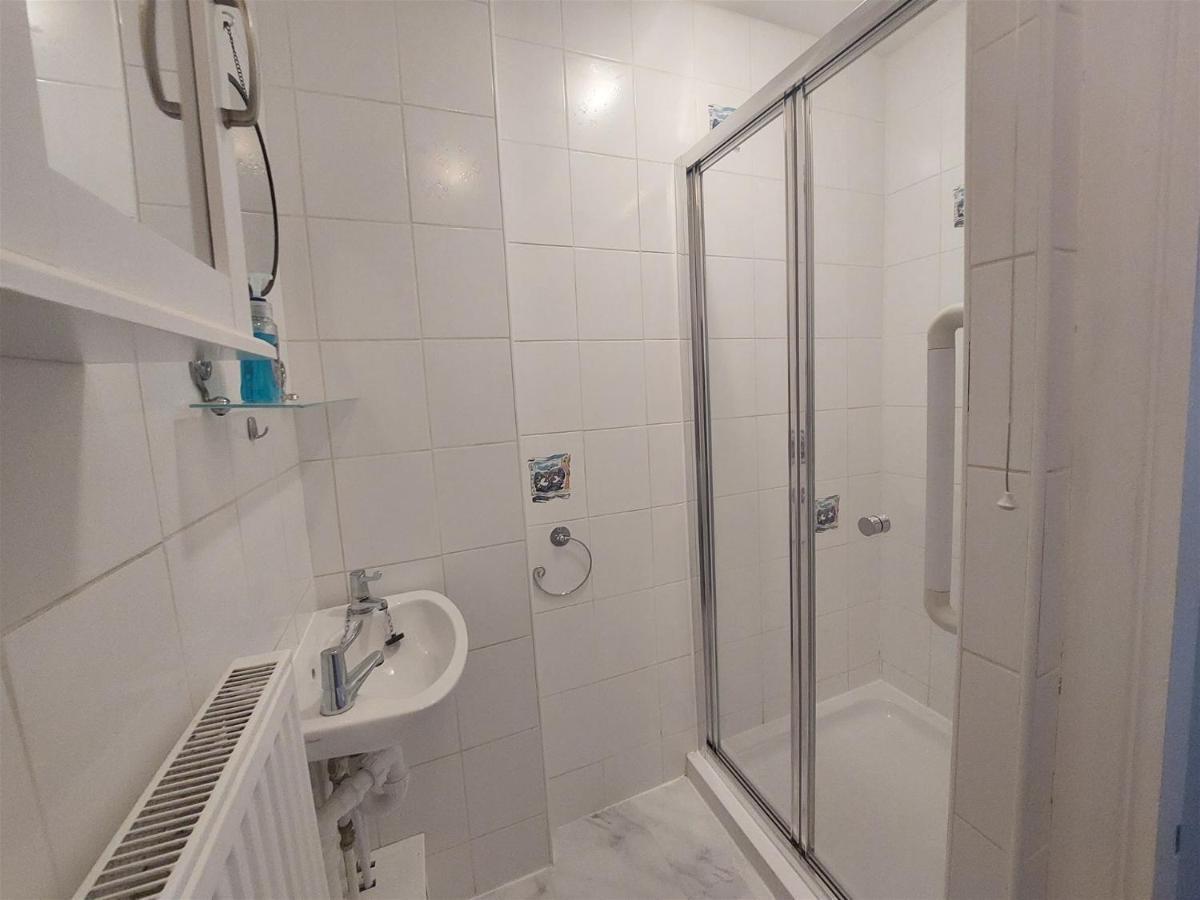 Rooms@No.9 Скарборо Экстерьер фото